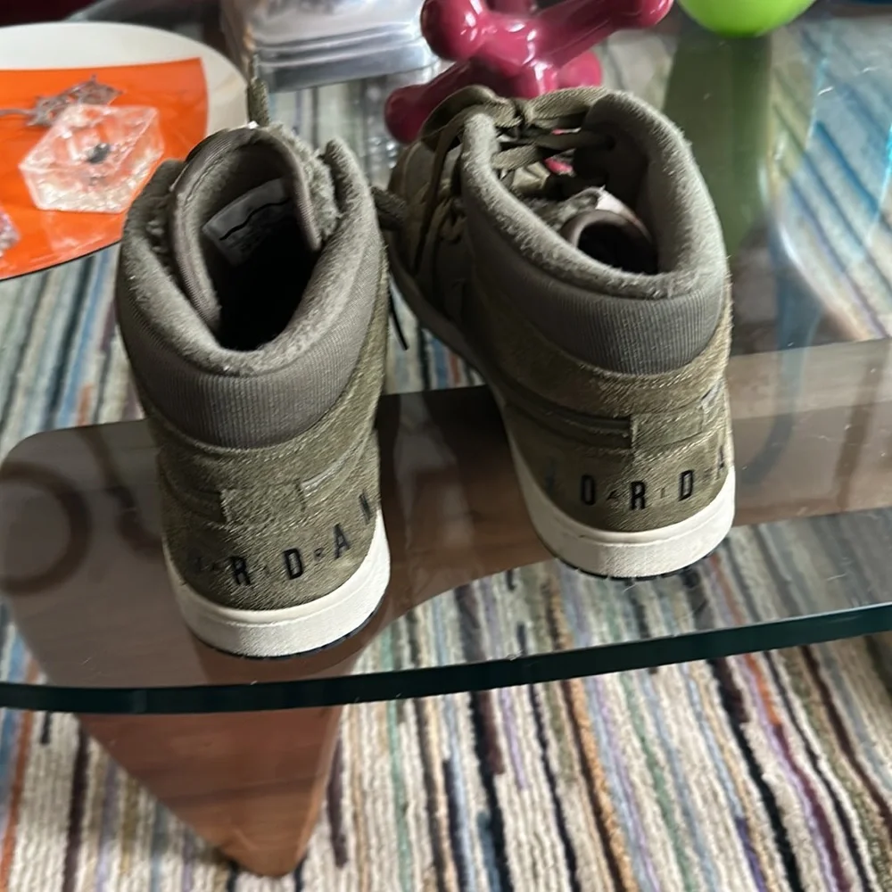 Jordan 1 Mid Olive Canvas high top sneakers
